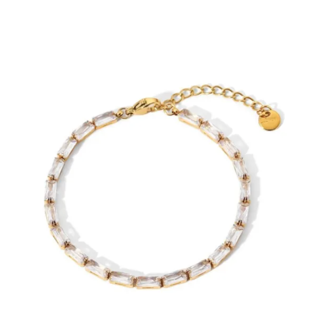 18K Gold Plated Fashion Bracelet in a Jewelry Box