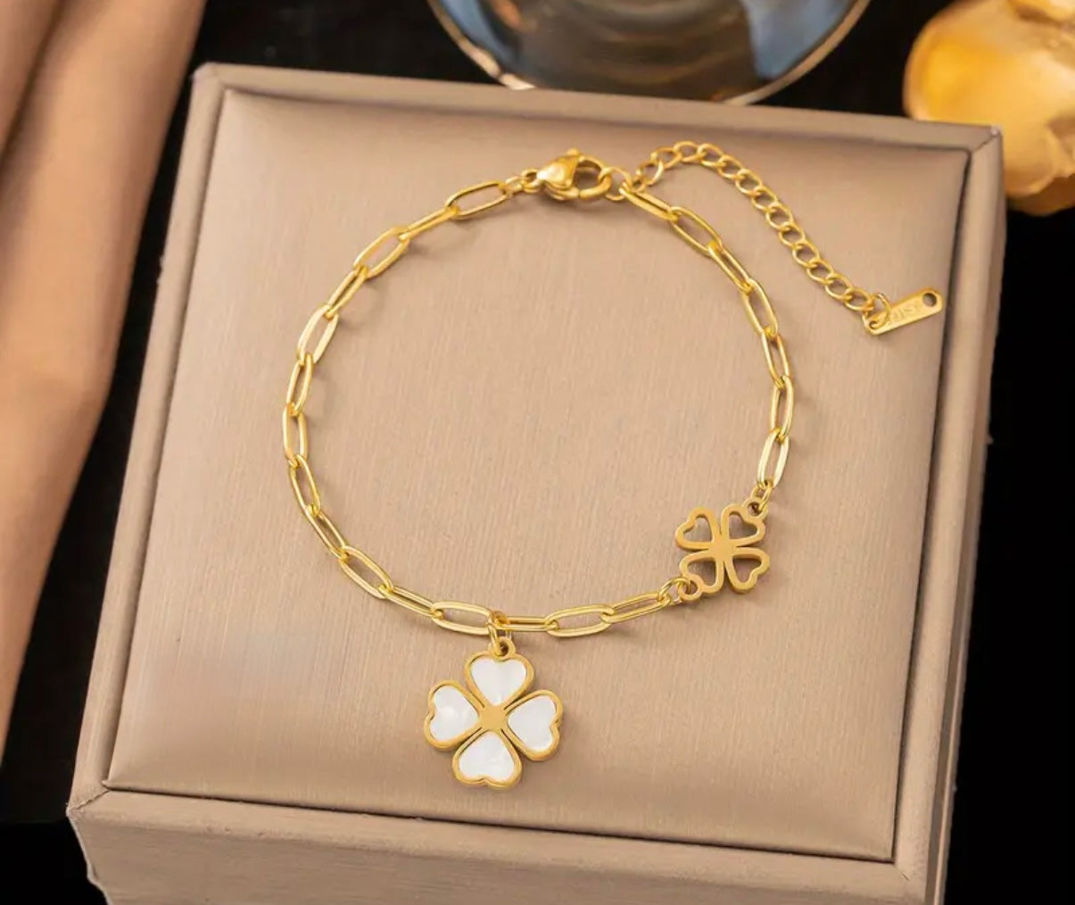 18K Gold Plated Lucky Clover Pendant Bracelet