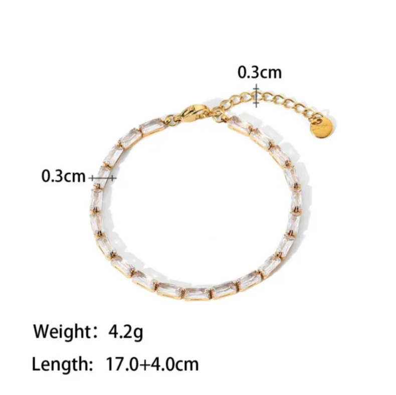 18K Gold Plated Fashion Bracelet in a Jewelry Box