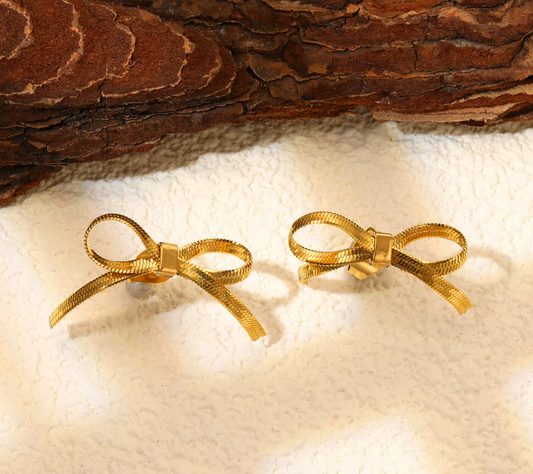 18K Gold Plated Bow Knot Necklace Paired with Earrings in a Jewelry Box